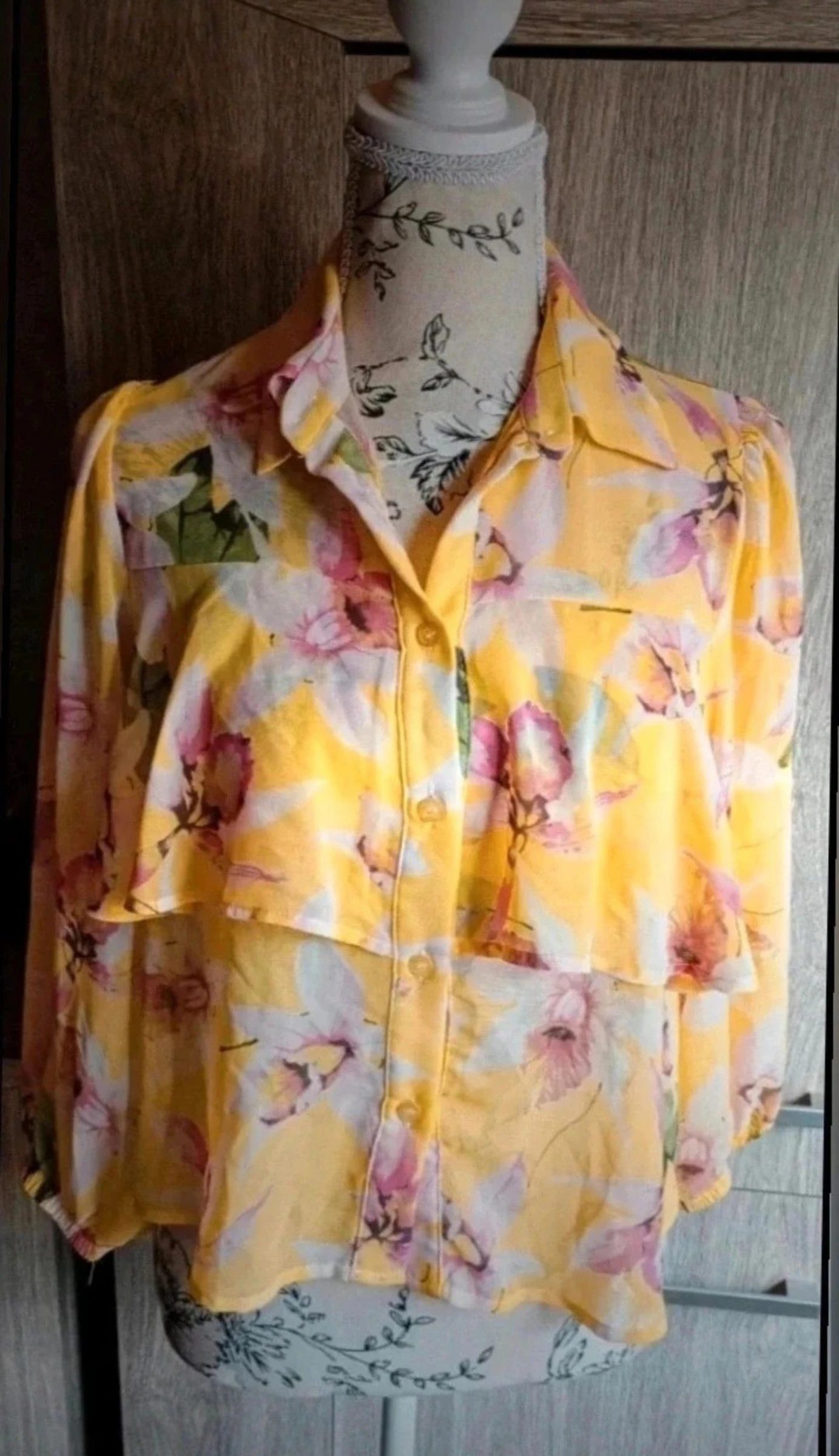 Artigli, gele gebloemde blouse, maat 40